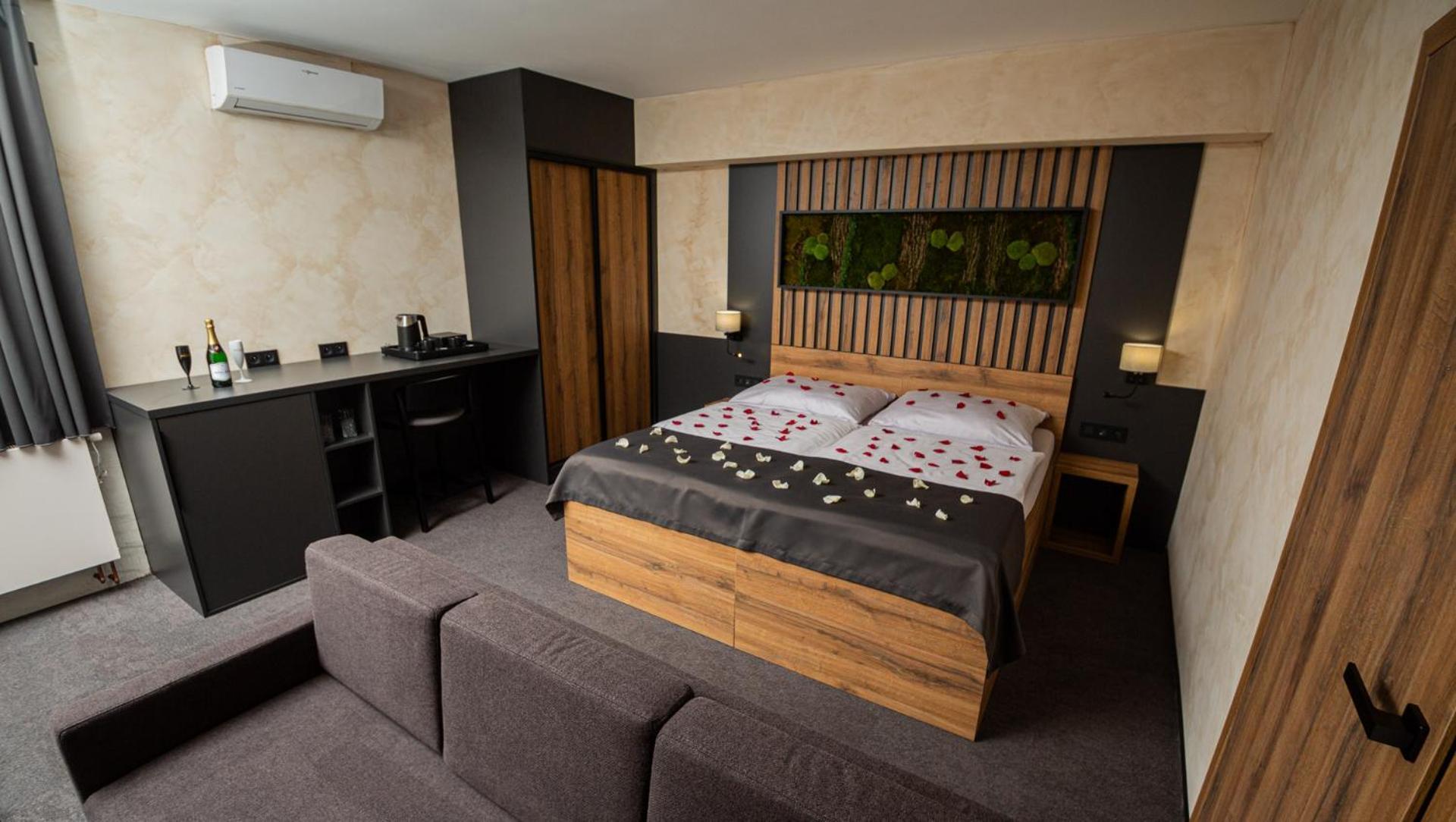 Hotel Kras Jedovnice Buitenkant foto