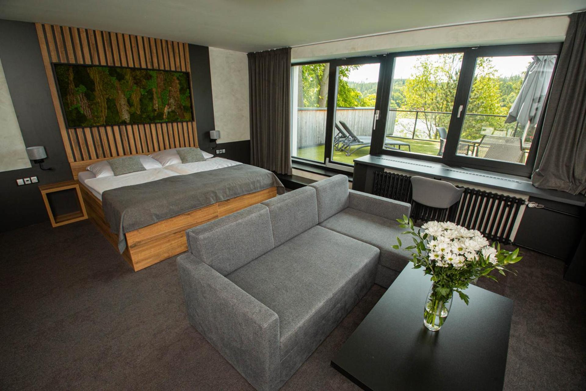 Hotel Kras Jedovnice Buitenkant foto